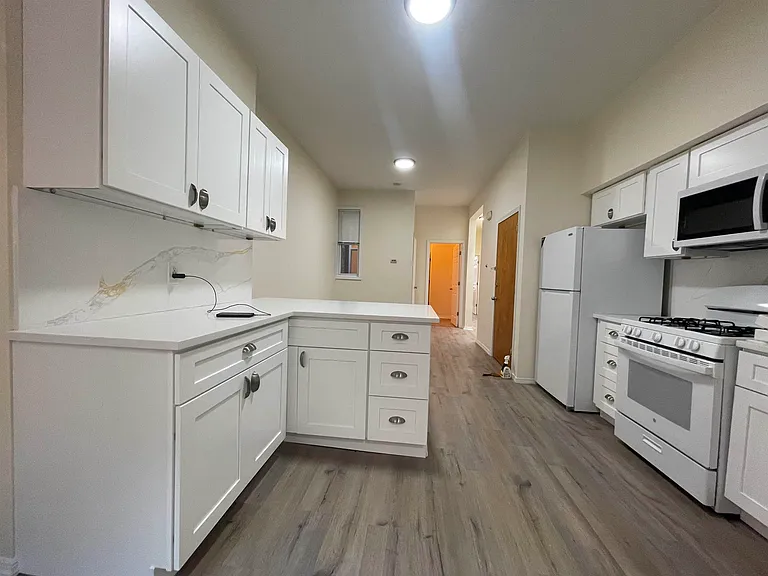 265 Baldwin Ave #3R — Photo 12