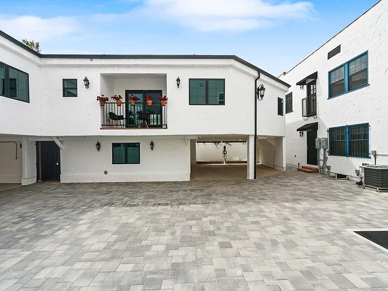 460 N Sierra Bonita Ave #460 — Photo 37