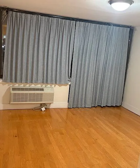 152-18 Union Tpke — Photo 9