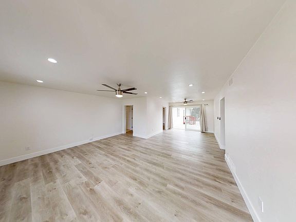 5th image of 5118 E Falls View Dr