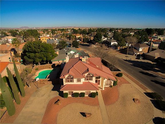 5th image of 2100 Greenlee Dr