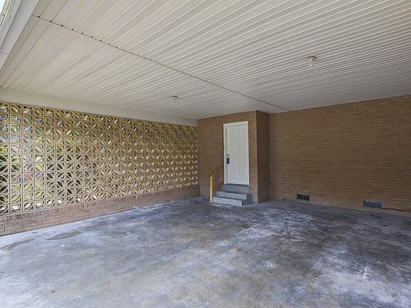 5th image of 1703 Drexel Lake Dr