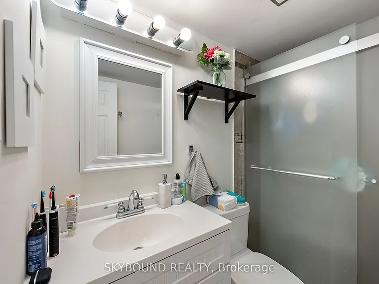 15 La Rose Ave #1510 — Photo 6