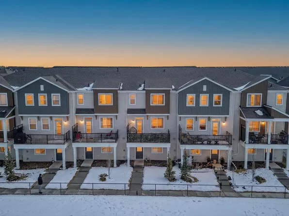 2072 Wonnacott Way SW #15, Edmonton, AB T6X 2V7