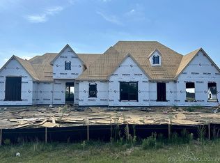 8706 E 107th St N, Owasso, OK 74055