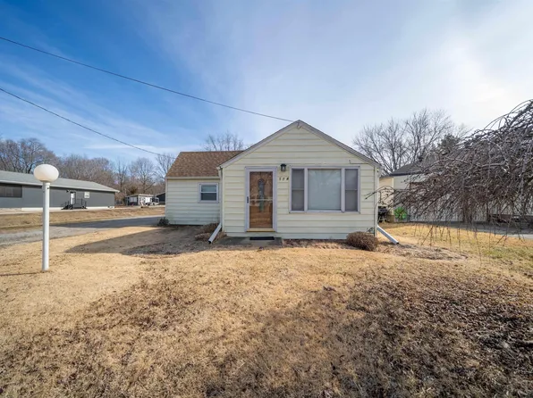 124 S Roosevelt St, North Pekin, IL 61554