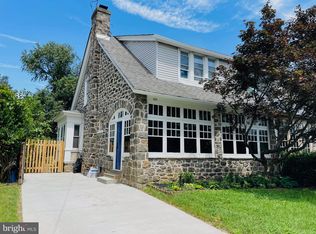 604 Walnut Ln, Philadelphia, PA 19128