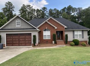 2451 Cedar Ridge Cir, Hokes Bluff, AL 35903