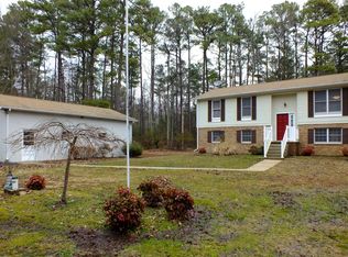 20416 Lake Pl, Coltons point, MD 20626