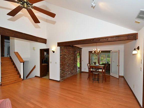 5th image of 3484 Wood Acres Blvd