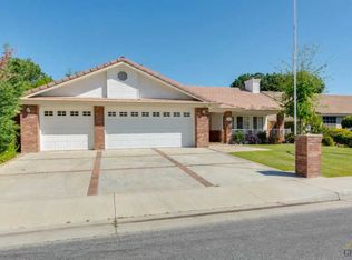 11118 Candlelight Ct, Bakersfield, CA 93312