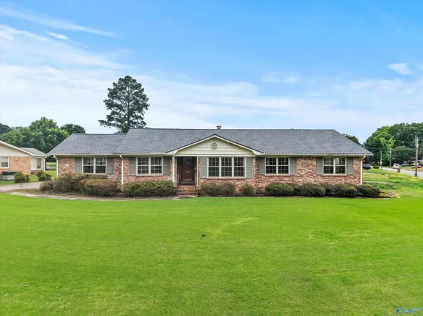 816 Mira Vista Dr SE, Huntsville, AL 35802