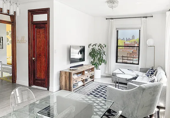 Sold by Compass | media 17