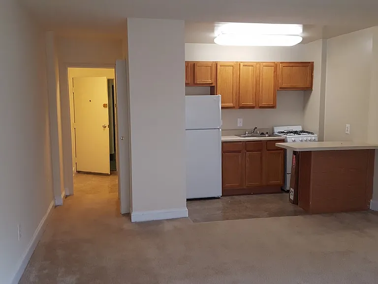 2400 Pennsylvania Avenue Apartments — Photo 35