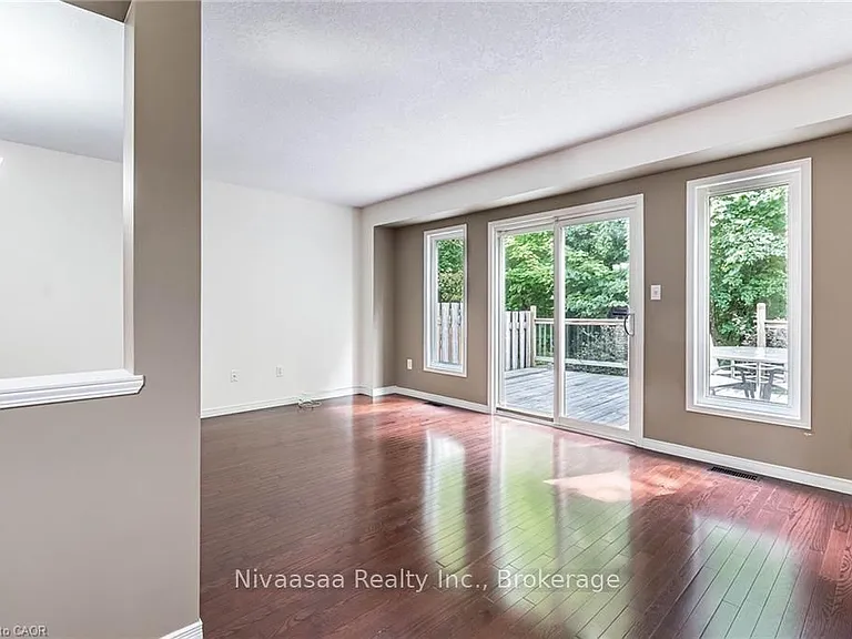 110 Activa Ave #D21 — Photo 7