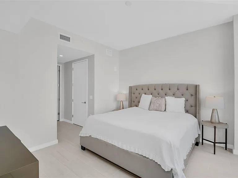 400 Central Ave #1204 — Photo 20