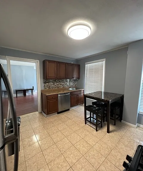 309 Columbus Ave — Photo 10