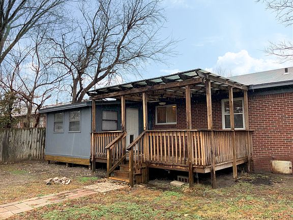 Back with bonus room and covered deck