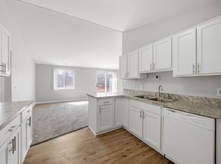 12915 Fenton Heights Blvd, Fenton, MI 48430
