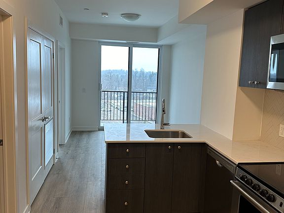3rd image of 312 Erb St W #603