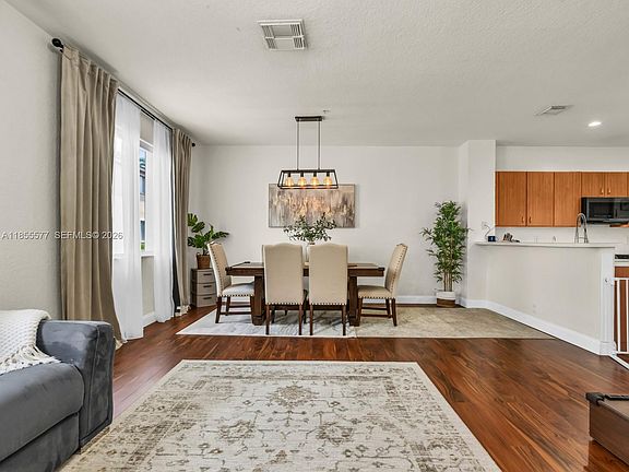 2nd image of 2867 S Oasis Dr