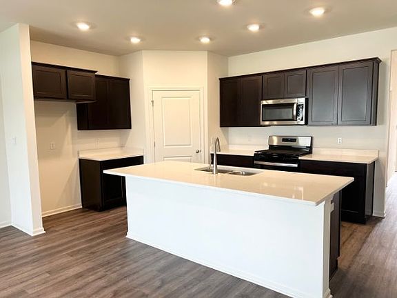4th image of 10422 Morse Pl