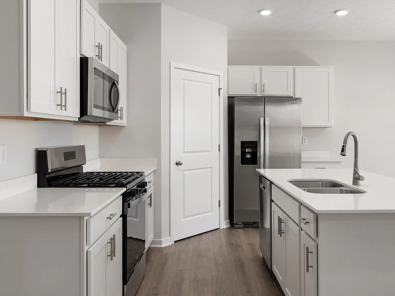 3 bed, 1500 sqft, $2,595 — Photo 4
