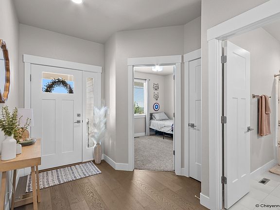 4th image of 5008 Carla Dr