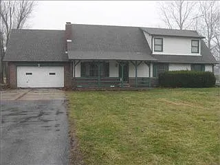 9625 E Southport Rd photo 1