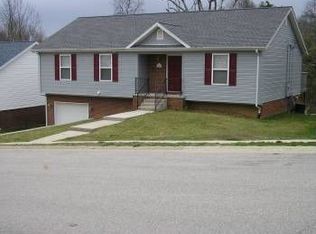 320 Briar Patch Ln, Frankfort, KY 40601