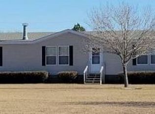 116 White Fir Trl, Alma, GA 31510