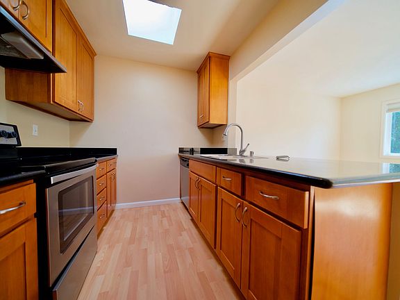 5th image of 1654 Union Ave #12-00