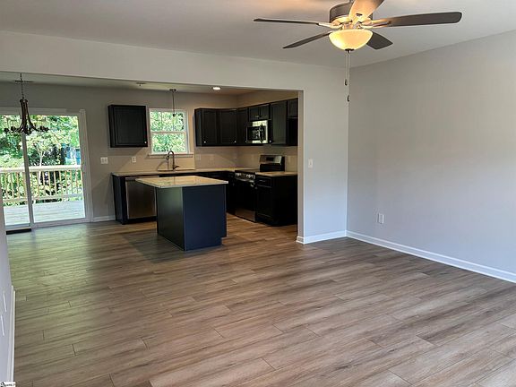4th image of 215 Juniper Leaf Way