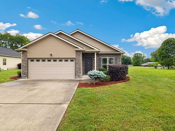 3rd image of 6854 Robin Dr