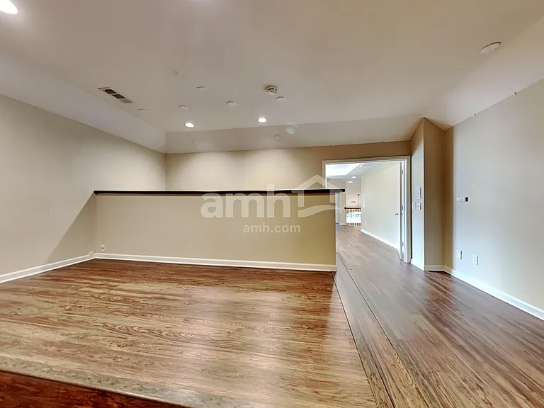 1245 Potter Ave — Photo 33