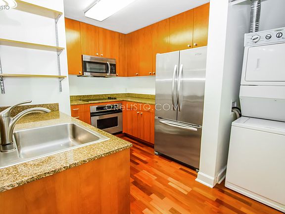 5th image of 246 2nd St APT 1108