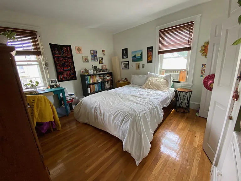 105 Montgomery St #1 — Photo 9