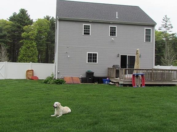 3rd image of 19 Wildflower Ln