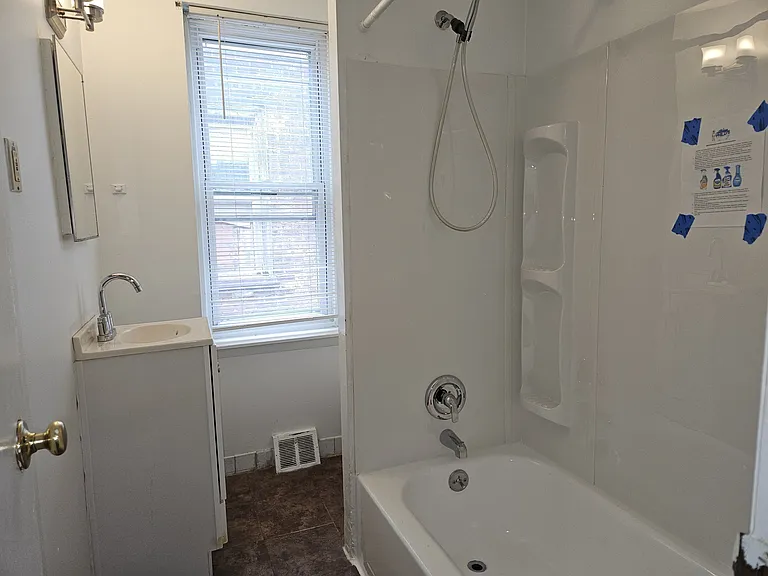 1332 Wagner Ave #C — Photo 9