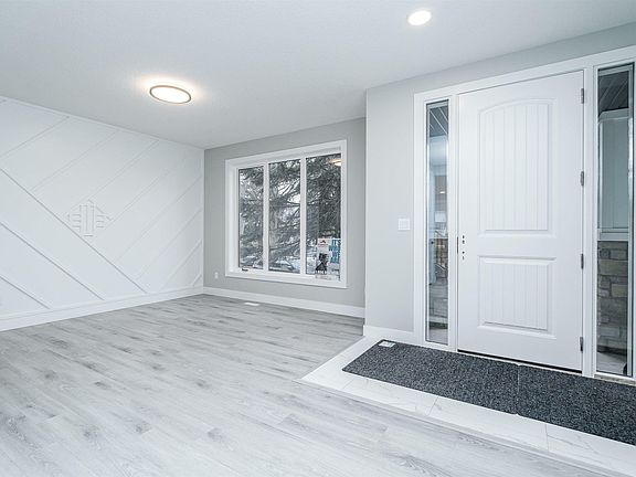 3rd image of 9738 72nd Ave NW