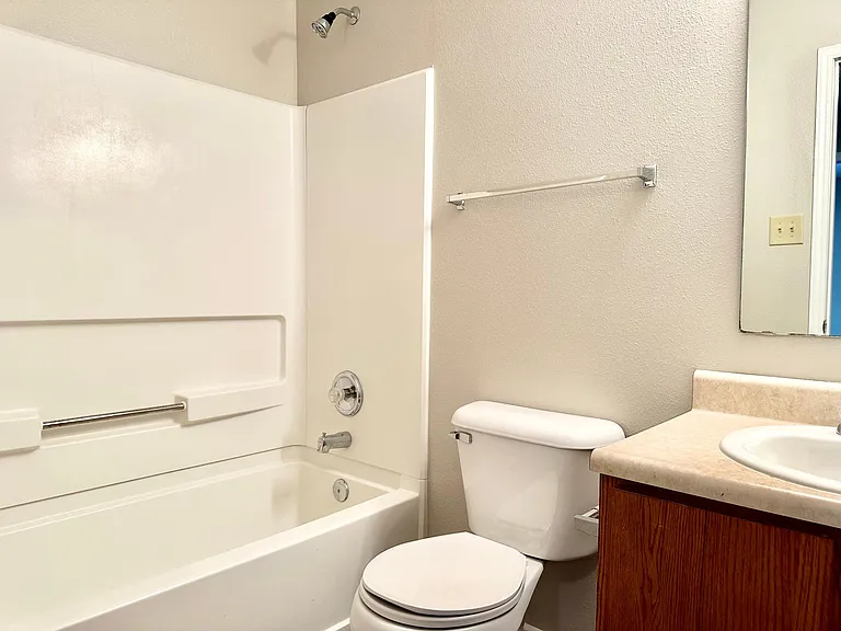 4202 Fletcher Dr — Photo 11