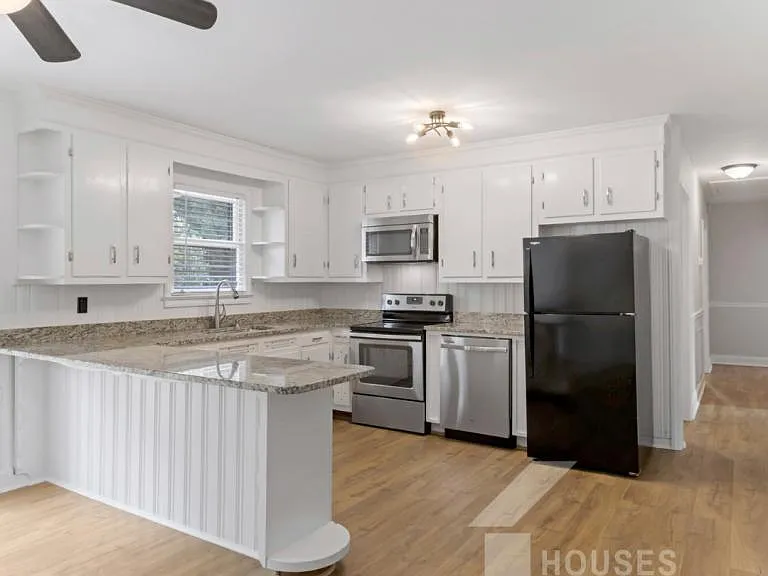 9 Forestdale Dr — Photo 7