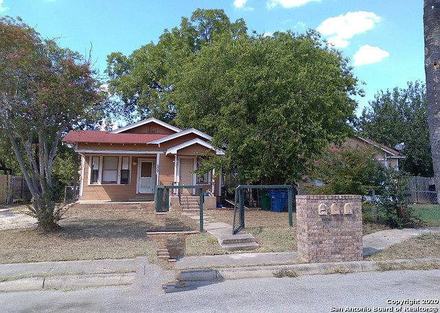 1st image of 209 Laclede Ave