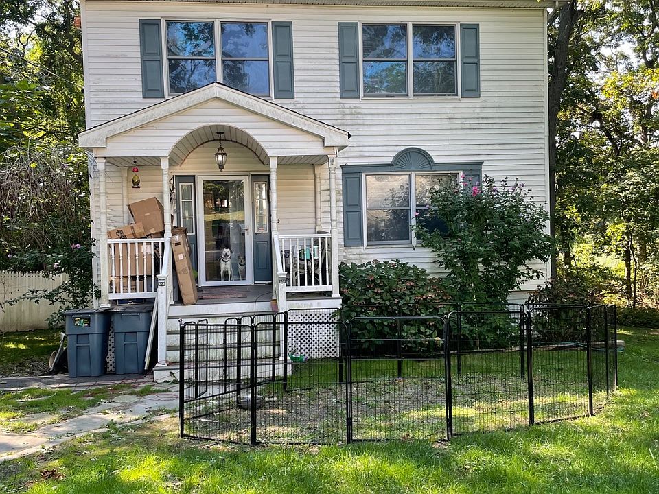 1st image of 10 Cleveland Ave