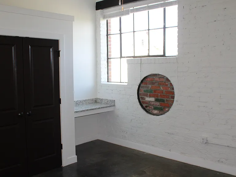 410 Wellons St #204 — Photo 9