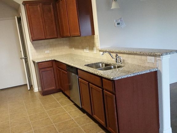 5th image of 1620 Bryant Dr Unit 1903
