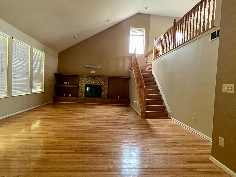 12130 Crestfield Ct — Photo 16