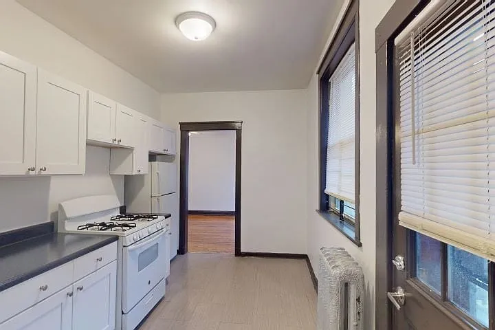 5715-5725 S. Kimbark Avenue — Photo 17