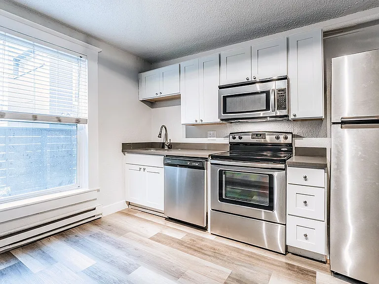 Madison View Apartments — Photo 12