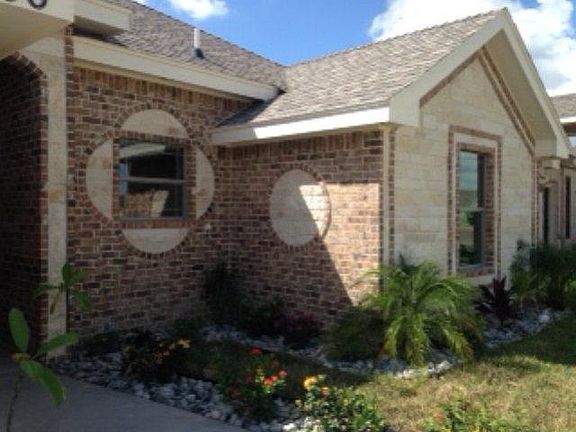 4th image of 206 Sabatina Ave #13